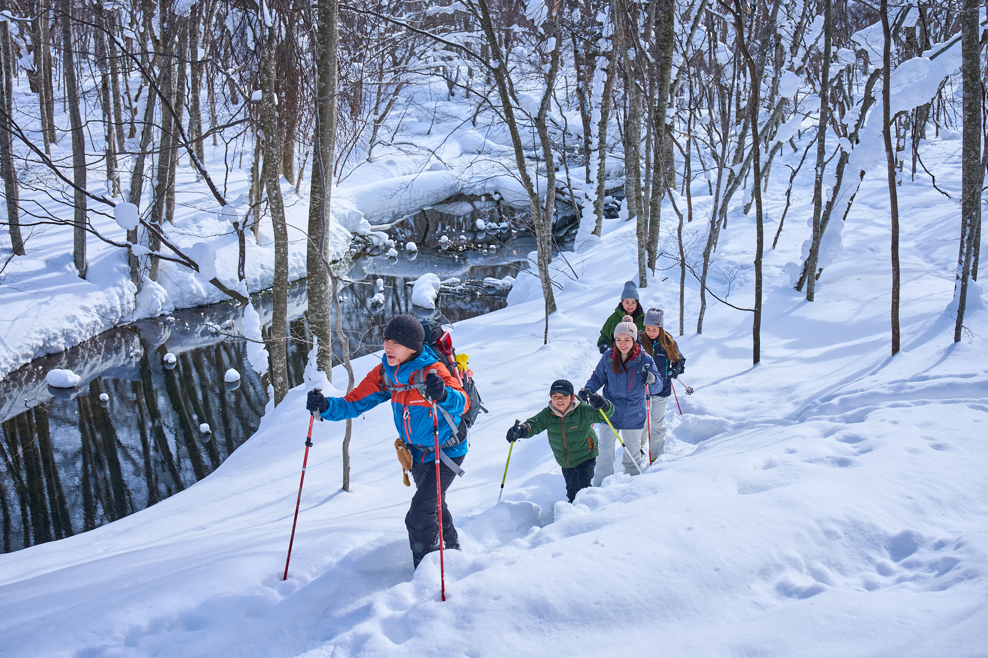 ブナの美林と蔦沼を巡るスノーシューハイキング3
