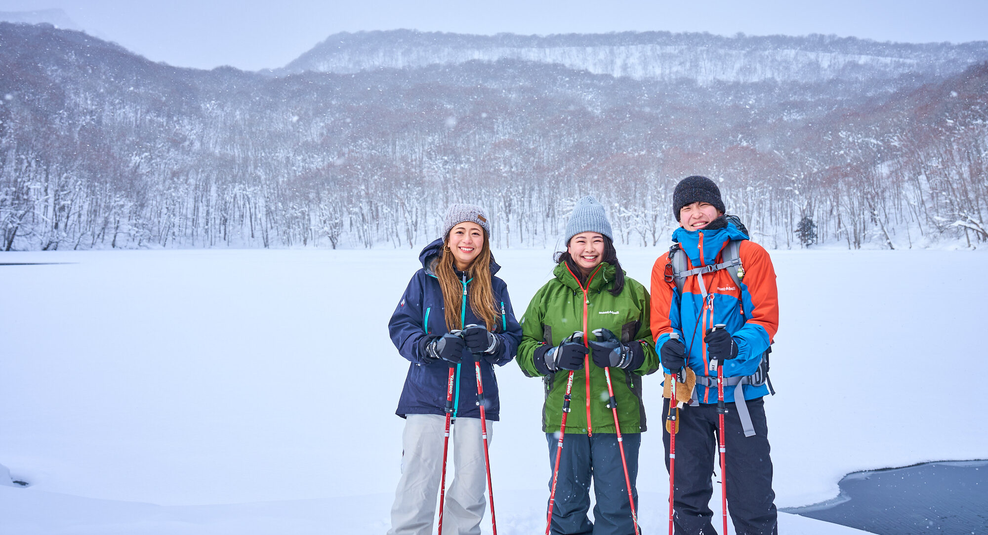 ブナの美林と蔦沼を巡るスノーシューハイキング1